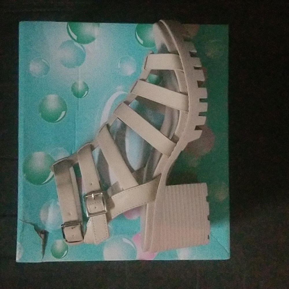 Soda sandal